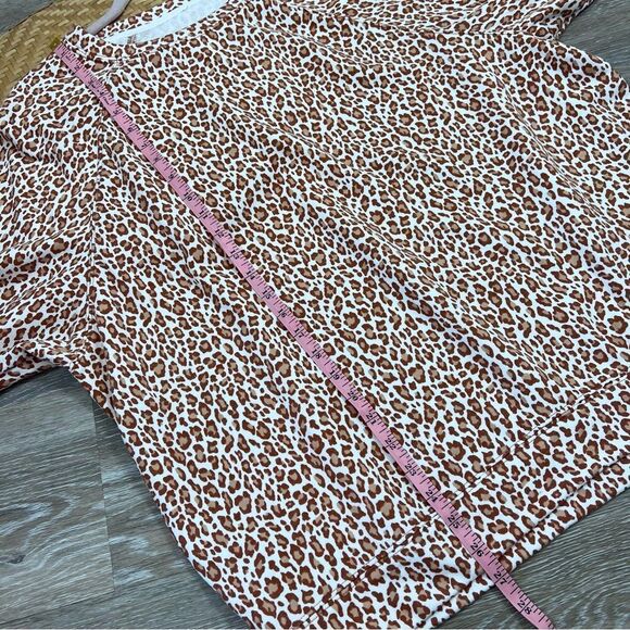 Lou & grey signature soft leopard printed crewneck sweatshirt pullover sweater - Picture 3 of 7